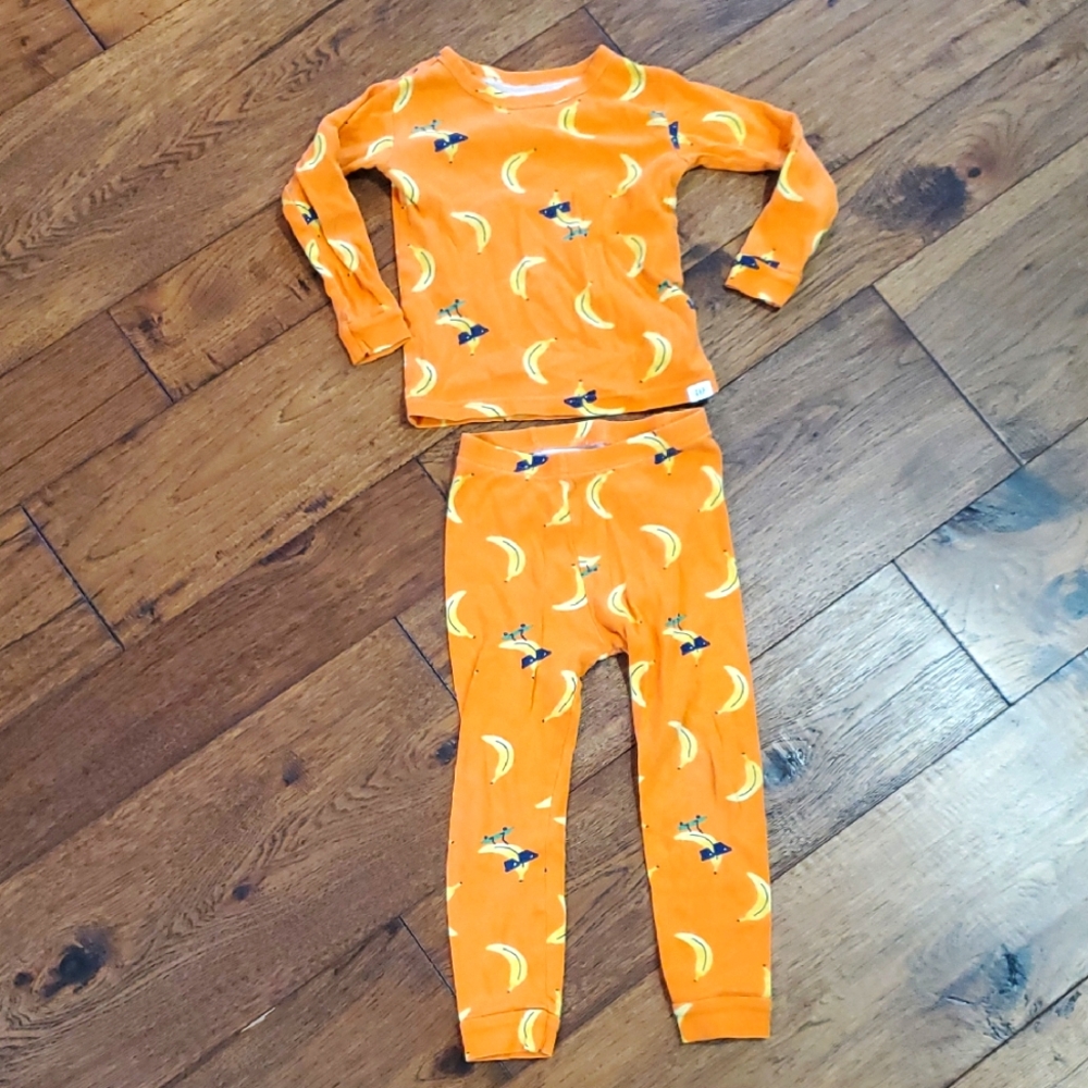 3 For $15 💙Kids Pajamas with Banana Print